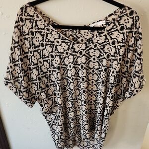 Lush Black and White Abstract Blouse